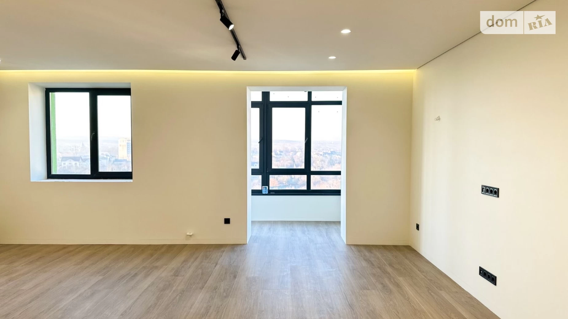 Продается 3-комнатная квартира 95 кв. м в Ивано-Франковске, ул. Приозерная - фото 3