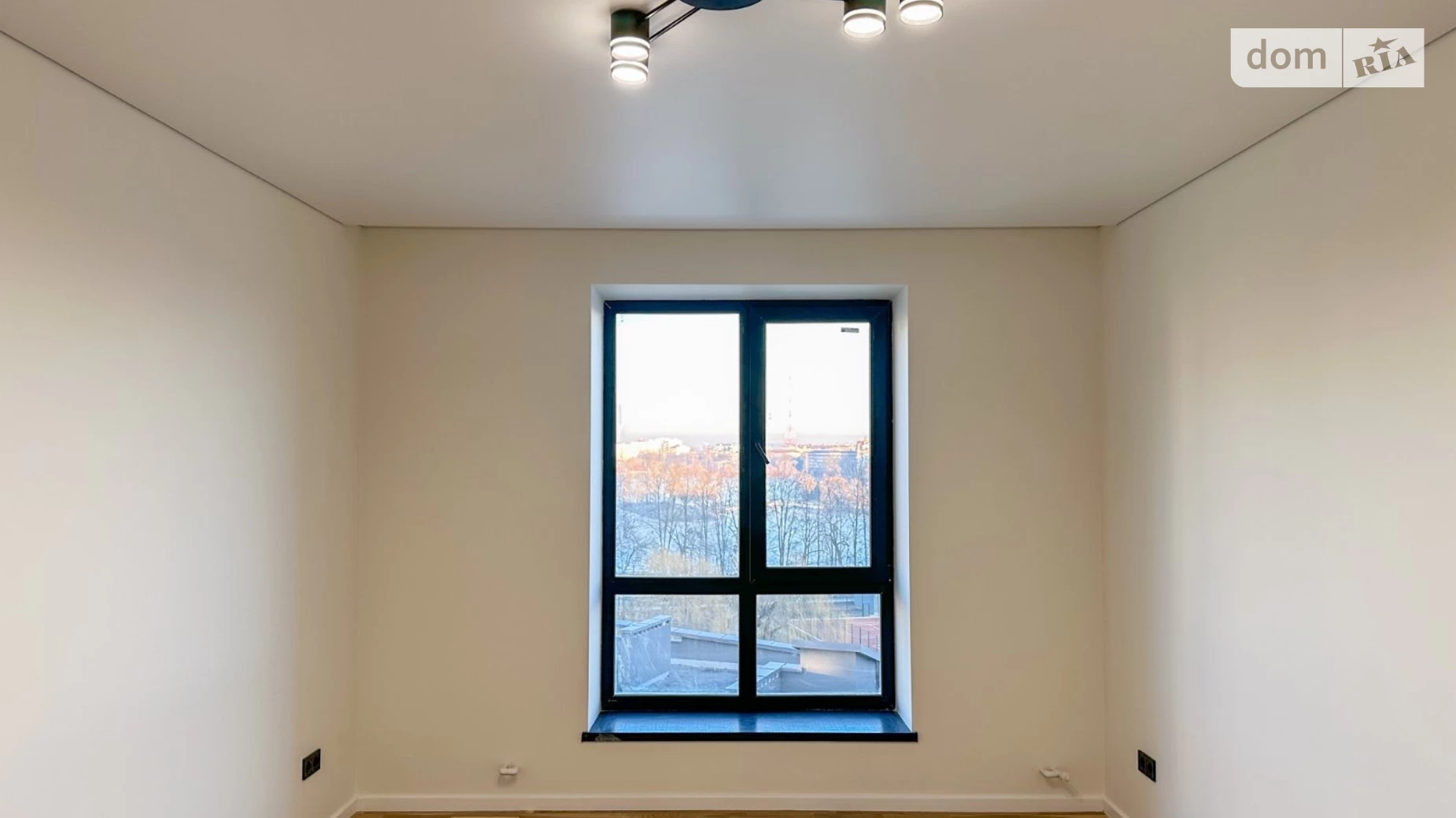 Продается 3-комнатная квартира 95 кв. м в Ивано-Франковске, ул. Приозерная - фото 5