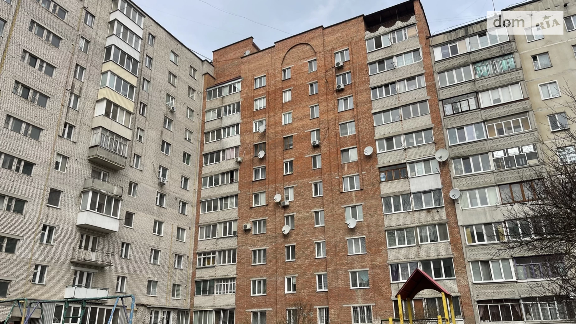 Продается 2-комнатная квартира 52.8 кв. м в Хмельницком, вул. Прибугская