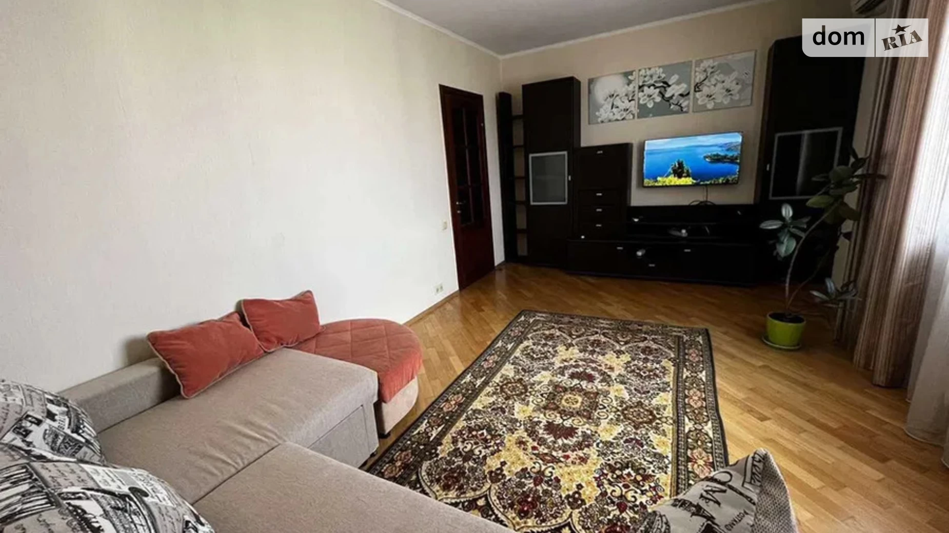 Продається 2-кімнатна квартира 64 кв. м у Києві, вул. Лариси Руденко, 10Г