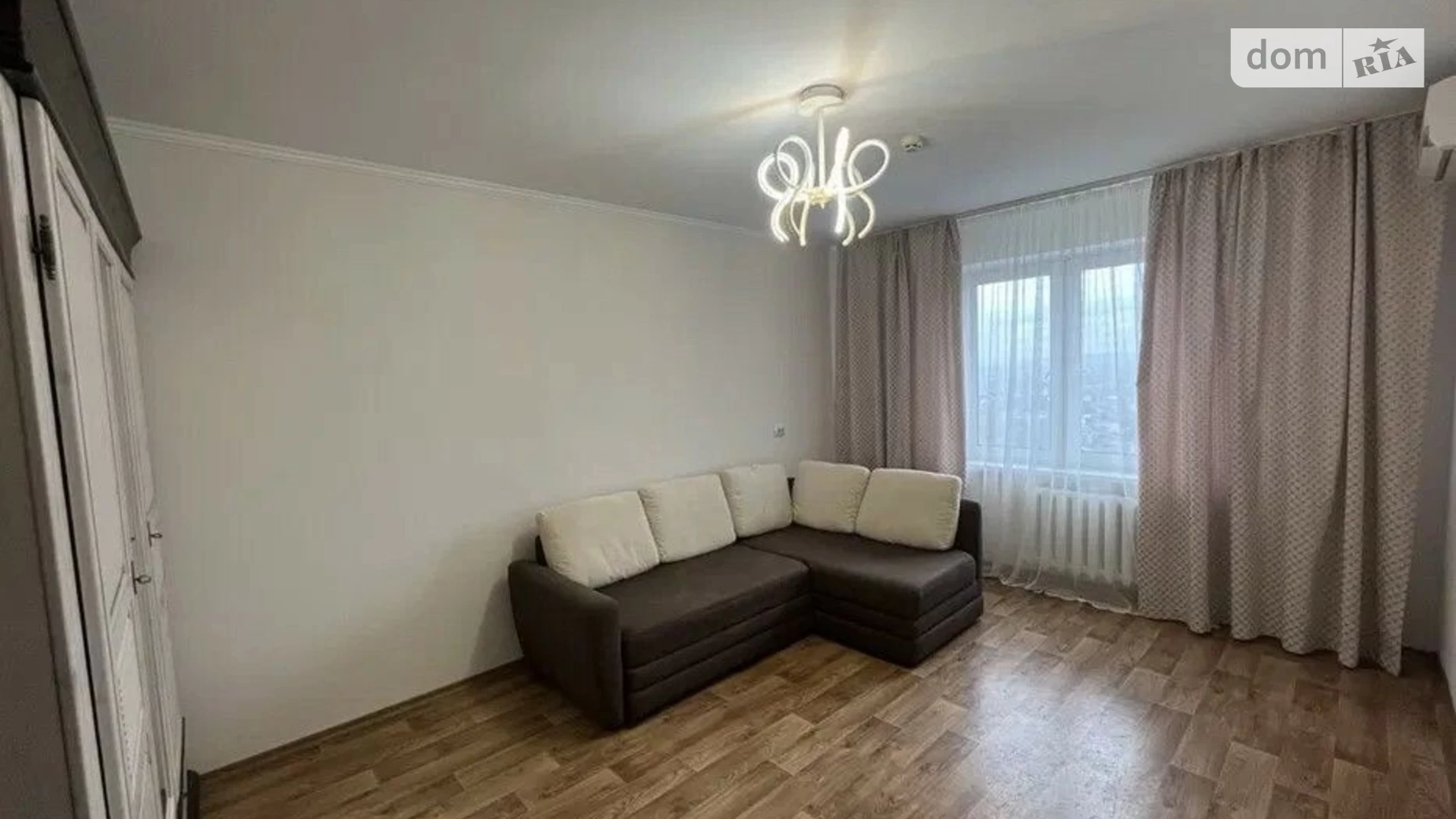 Продается 1-комнатная квартира 43 кв. м в Киеве, ул. Ващенко Григория, 3