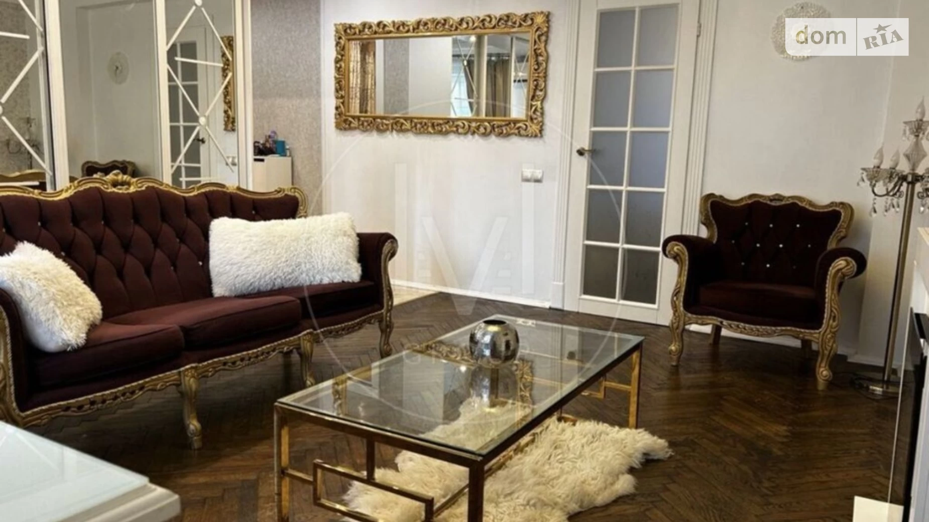 Продается 2-комнатная квартира 45 кв. м в Киеве