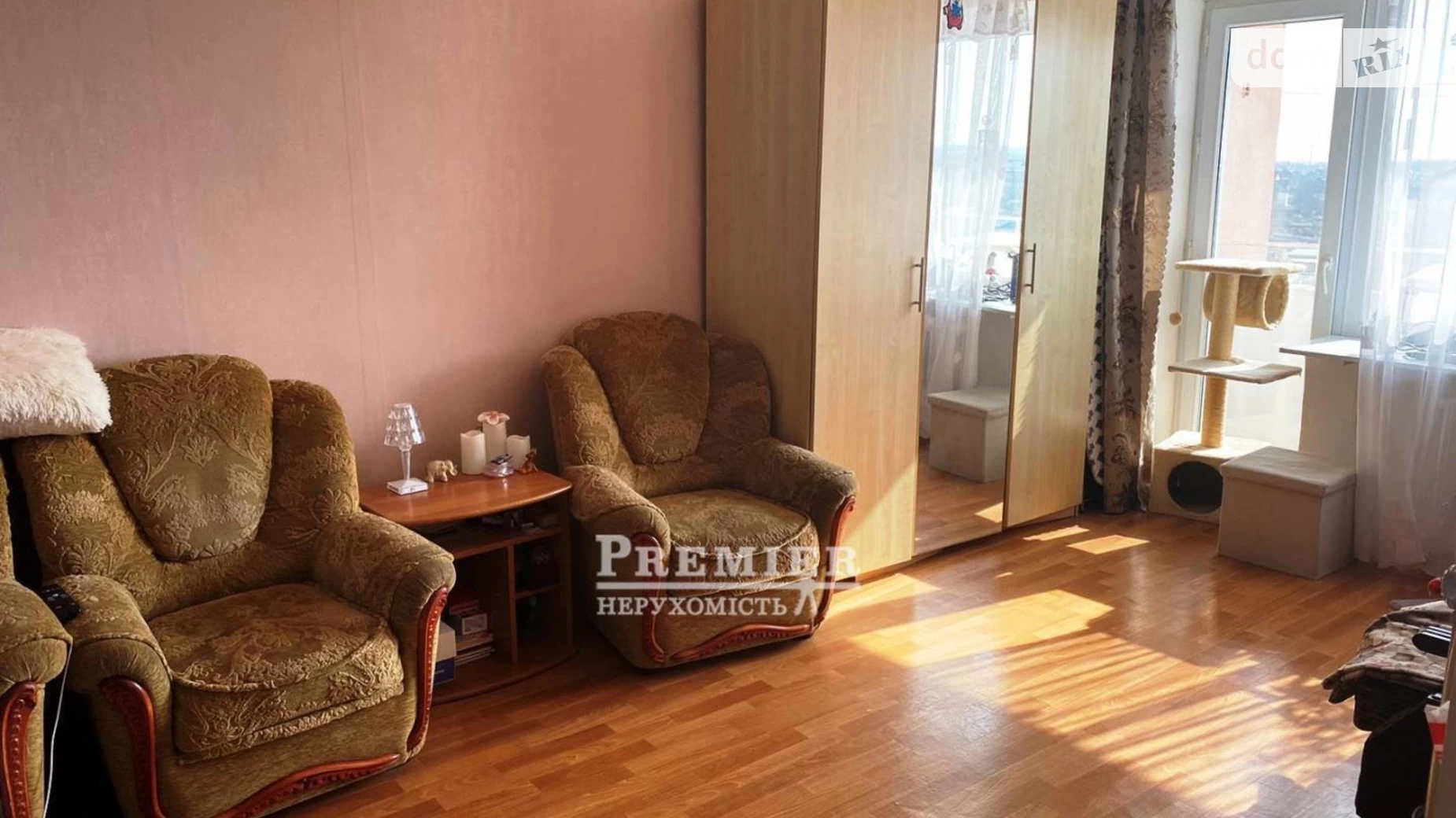 Продается 1-комнатная квартира 39.6 кв. м в Черноморске, ул. Виталия Шума