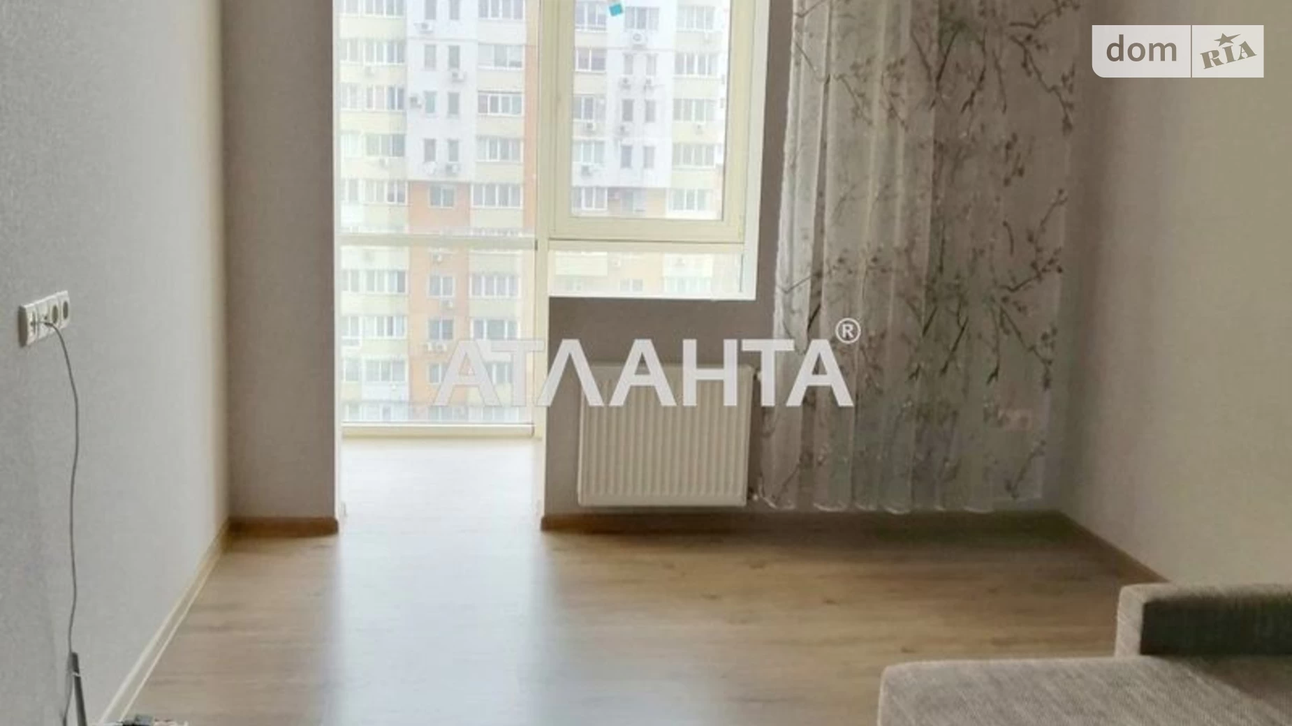 Продается 1-комнатная квартира 43 кв. м в Крыжановке, ул. Академика Сахарова, 3А