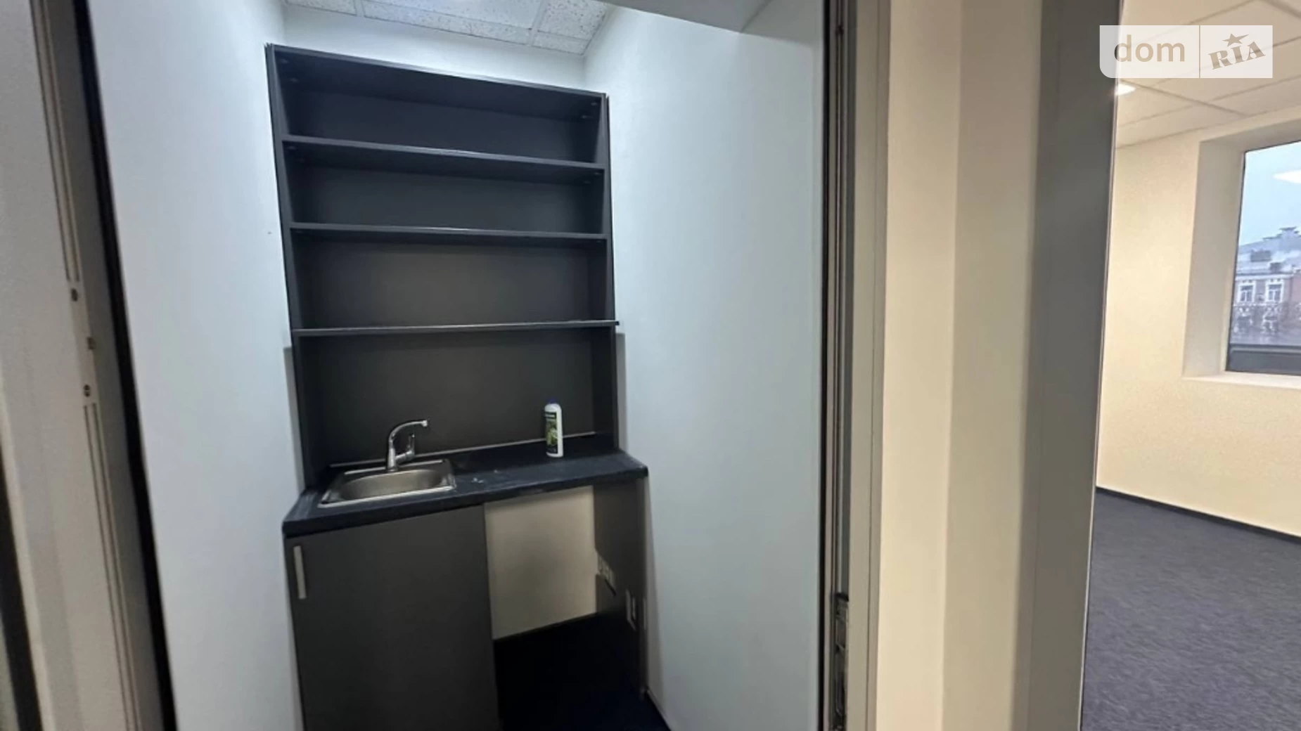 Сдается в аренду офис 111 кв. м в бизнес-центре, цена: 1665 $ - фото 4