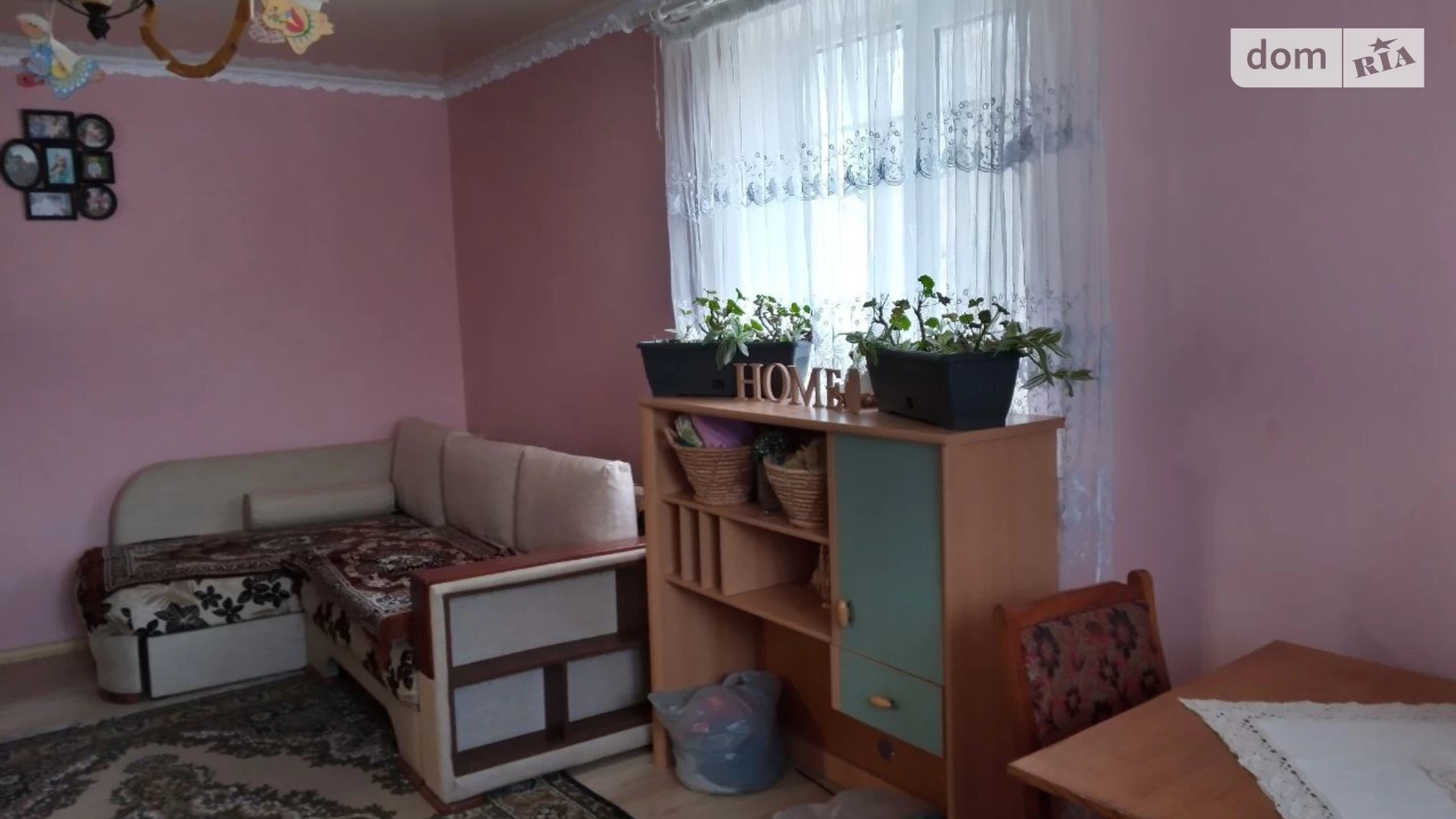 Продається будинок 2 поверховий 90 кв. м с басейном, вул. Садова