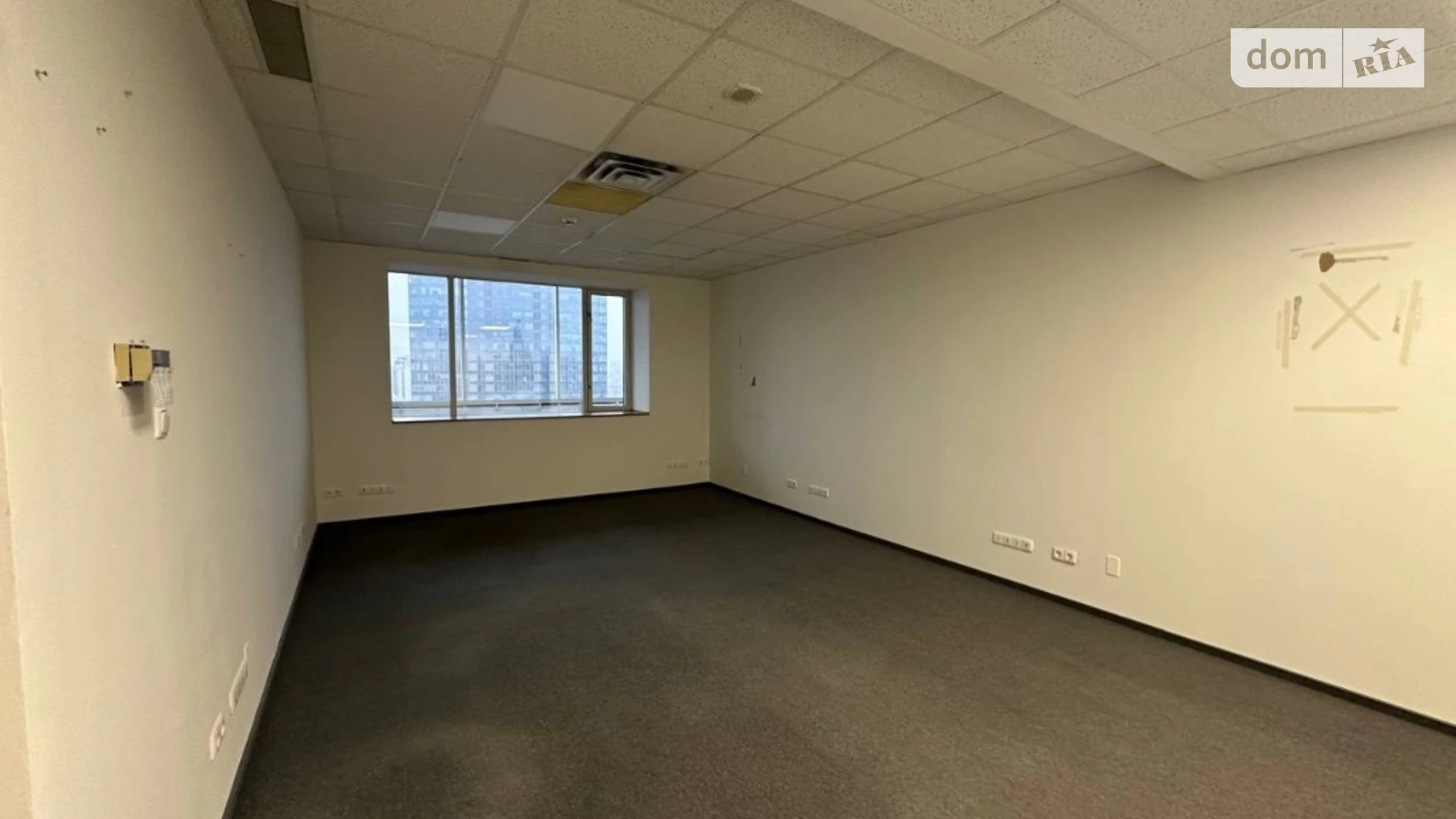Сдается в аренду офис 155 кв. м в бизнес-центре, цена: 2325 $ - фото 2