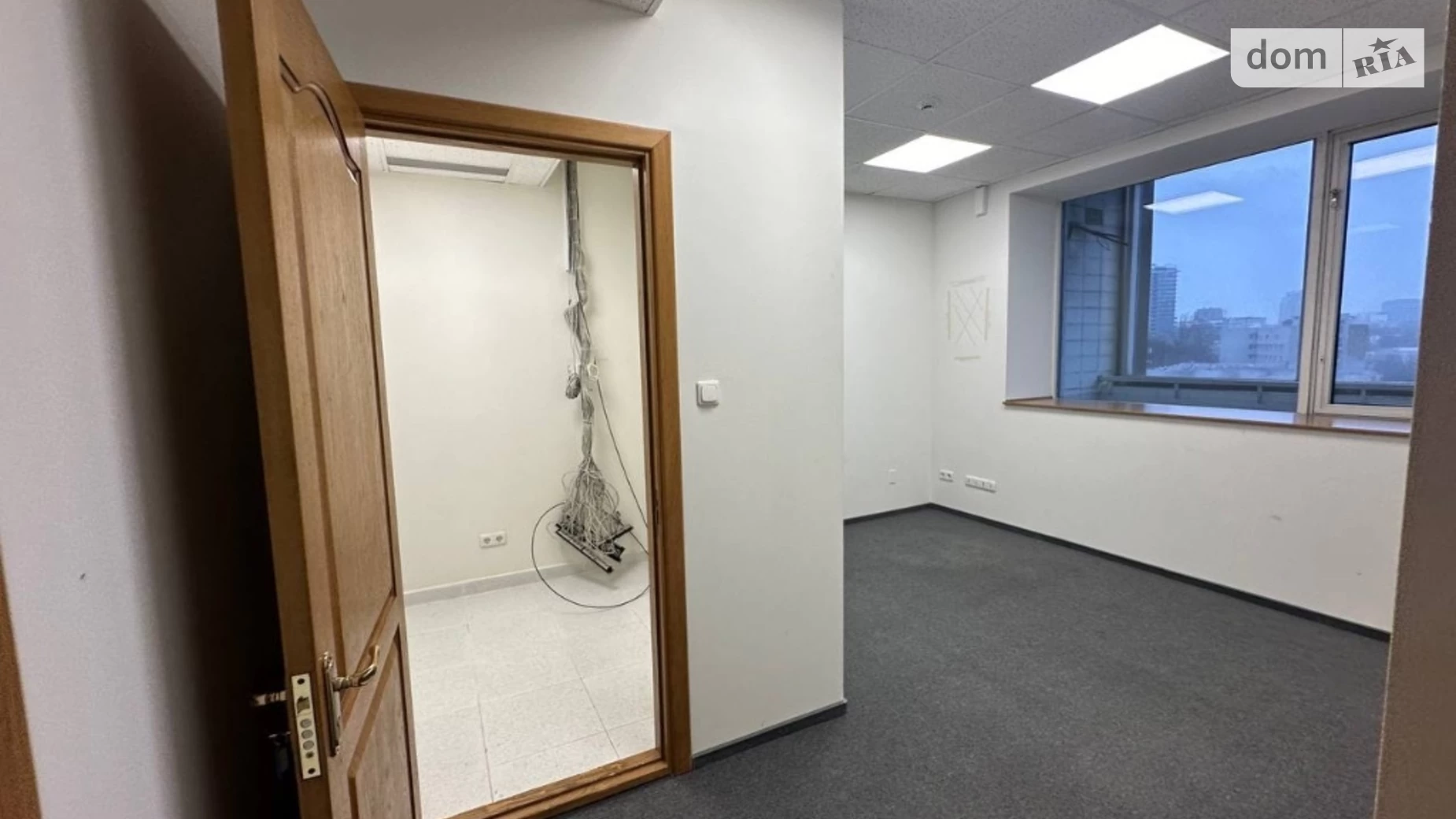 Сдается в аренду офис 155 кв. м в бизнес-центре, цена: 2325 $ - фото 5