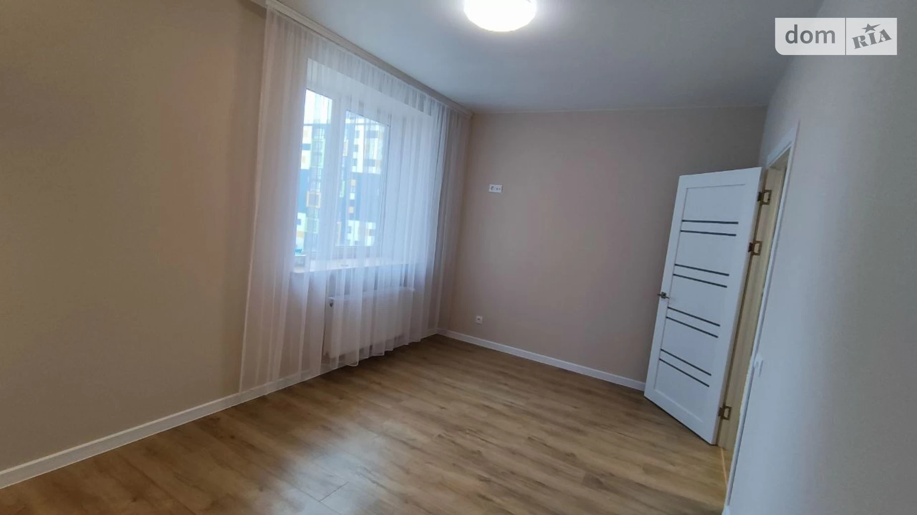 Продается 1-комнатная квартира 37 кв. м в Буче, бул. Леонида Бирюкова