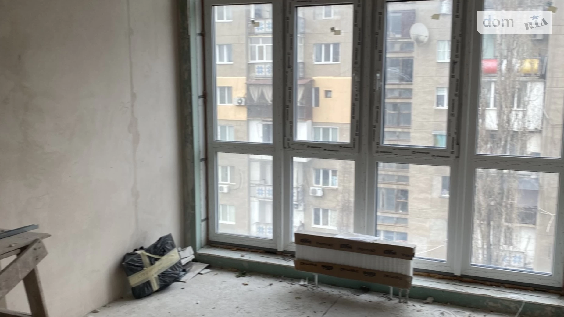 Продається 3-кімнатна квартира 103 кв. м у Одесі, просп. Гагаріна, 19 корпус 2