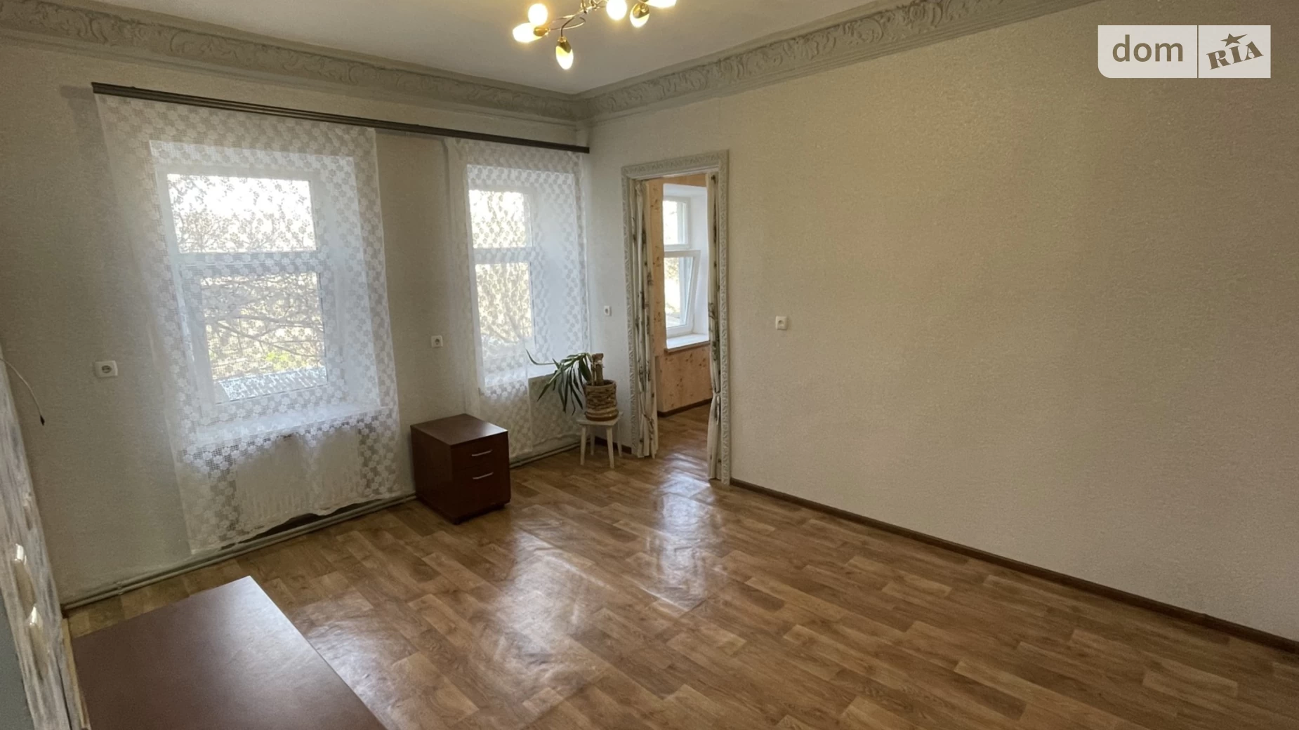 Продається 2-кімнатна квартира 35 кв. м у Одесі