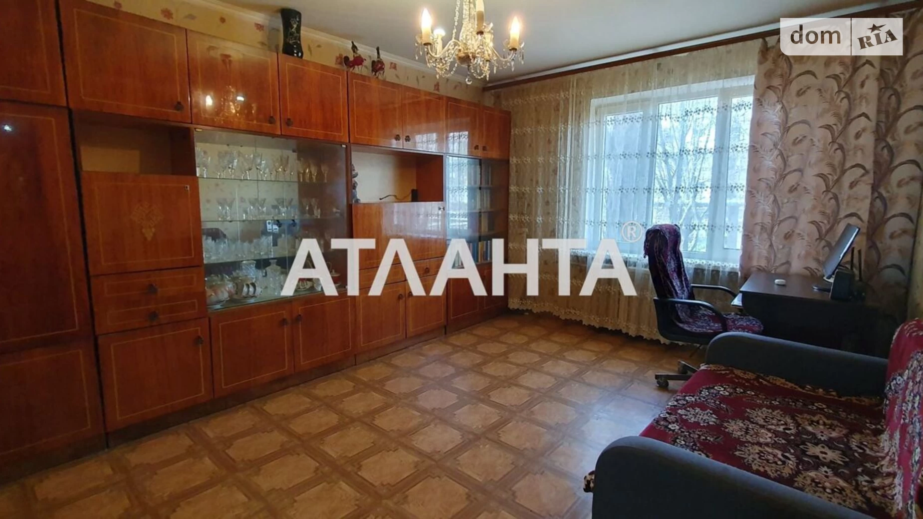 Продається 3-кімнатна квартира 55.7 кв. м у Одесі, вул. Академіка Корольова