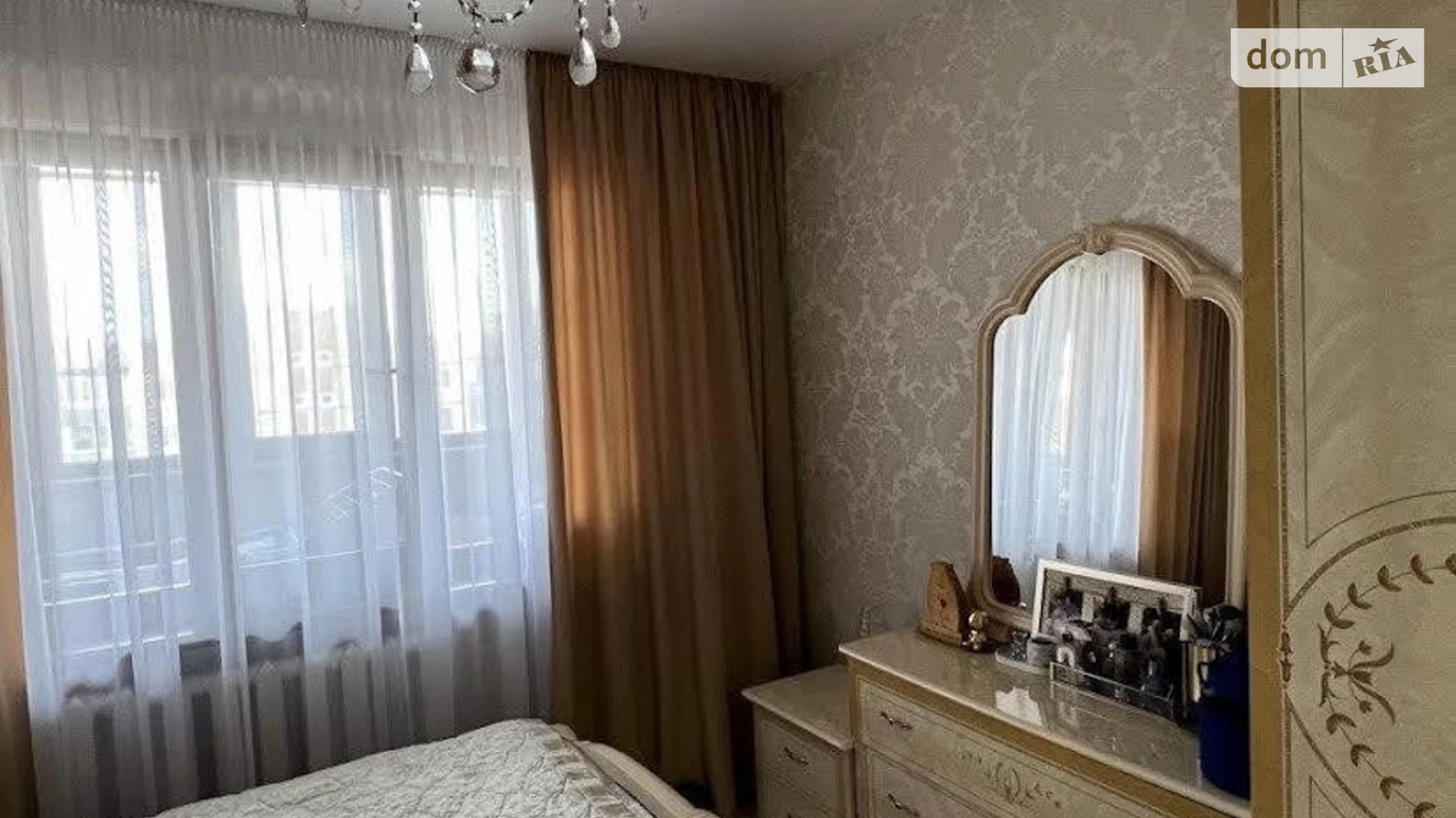 Продается 2-комнатная квартира 56 кв. м в Киеве, просп. Европейского Союза(Правды), 62