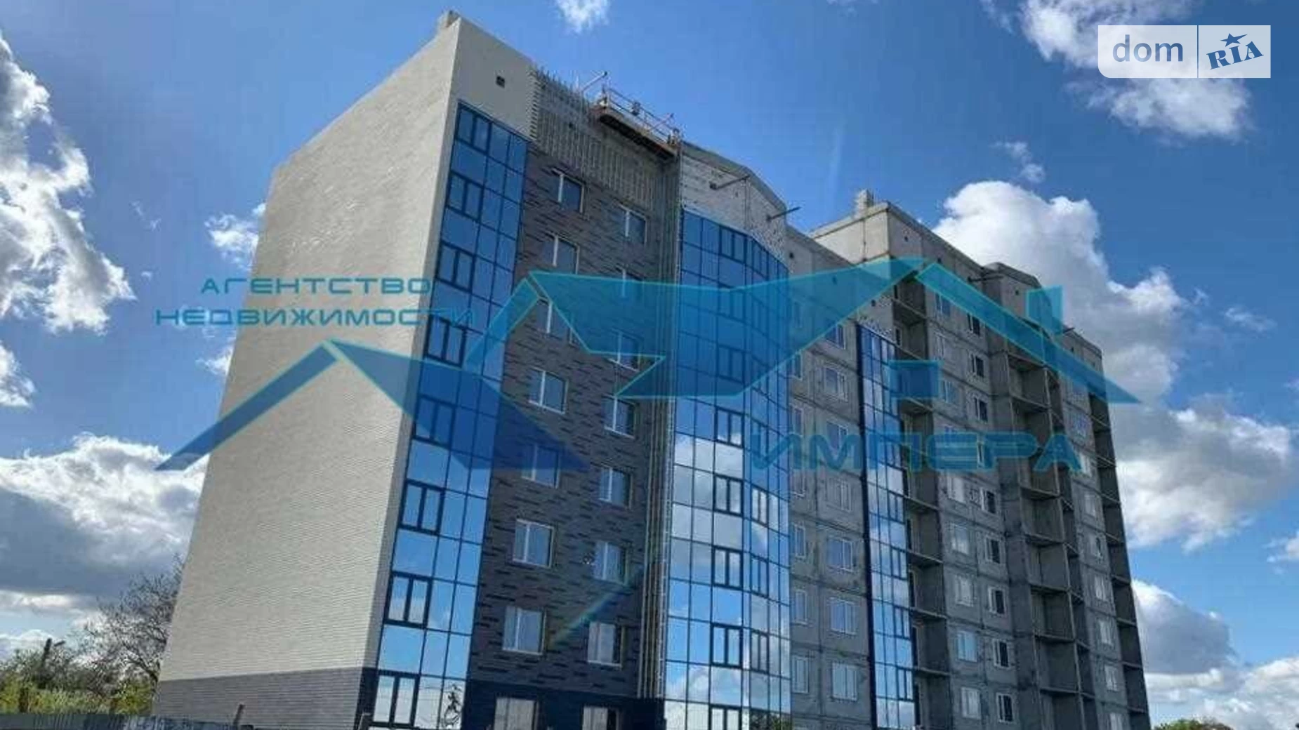 Продается 2-комнатная квартира 72 кв. м в Полтаве