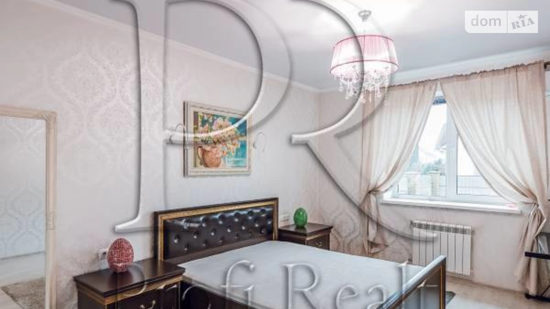 Продается 2-комнатная квартира 77 кв. м в Святопетровское, ул. Богдана Хмельницкого, 1