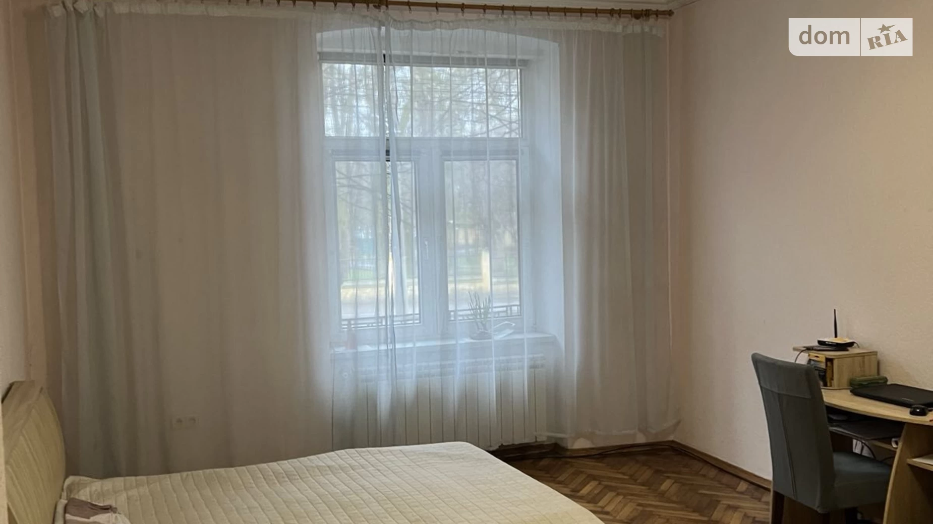 Продається 2-кімнатна квартира 69 кв. м у Чернівцях, вул. Садова
