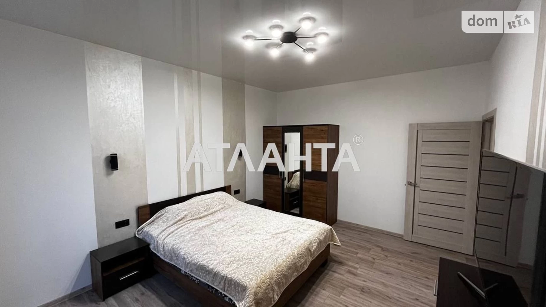 Продается 1-комнатная квартира 41 кв. м в Львове, ул. Героев УПА - фото 2