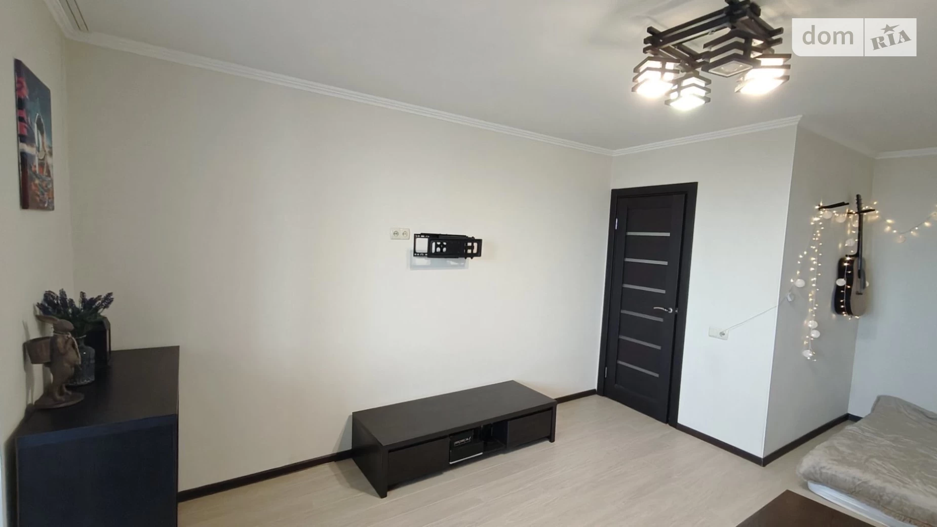 Продается 1-комнатная квартира 38 кв. м в Черноморске, ул. Парусная - фото 5