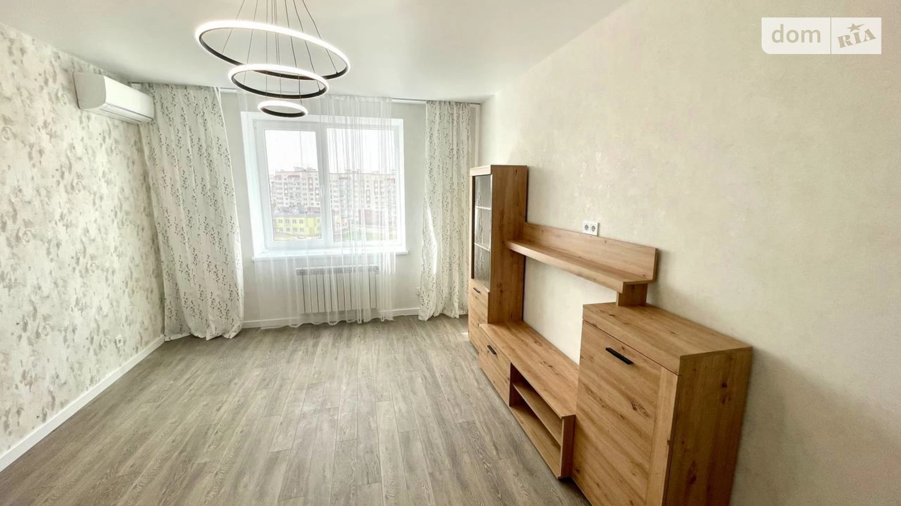 Продается 1-комнатная квартира 50 кв. м в Виннице, ул. Александровская