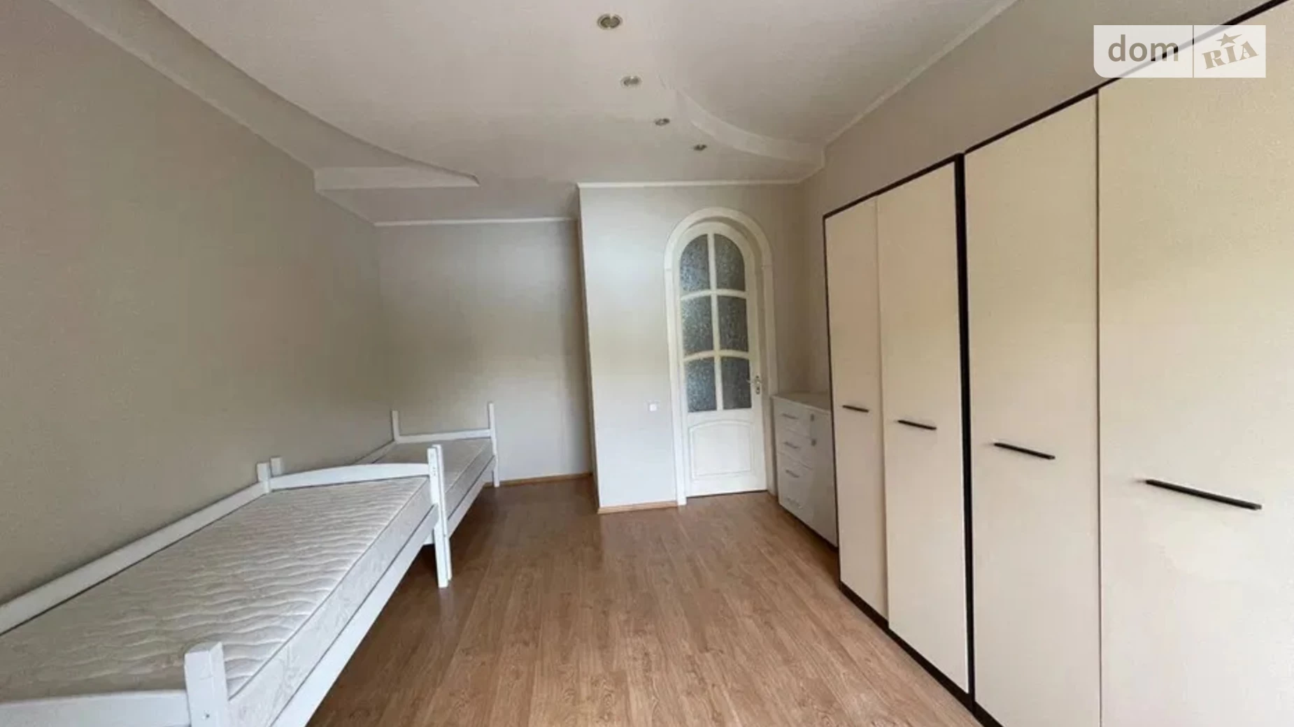 Продается 3-комнатная квартира 97 кв. м в Днепре, ул. Алана Шепарда(Суворова)