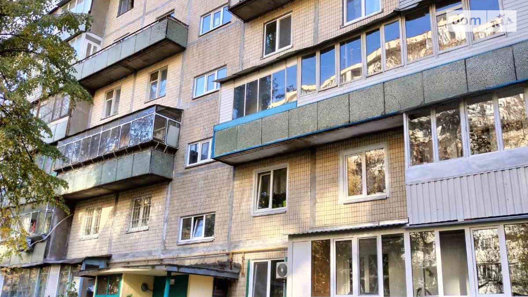 Продається 3-кімнатна квартира 60 кв. м у Києві, вул. Кавказька, 9