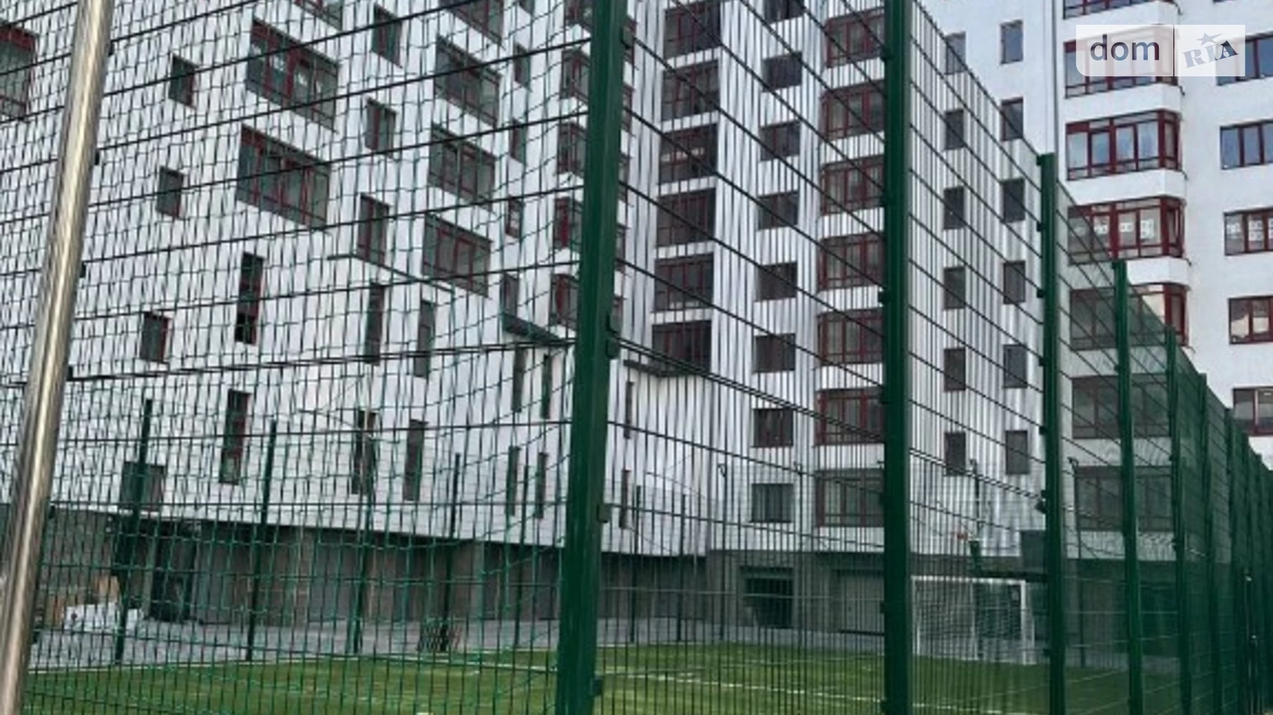Продается 2-комнатная квартира 70 кв. м в Ивано-Франковске, ул. Галицкая, 141Б - фото 3