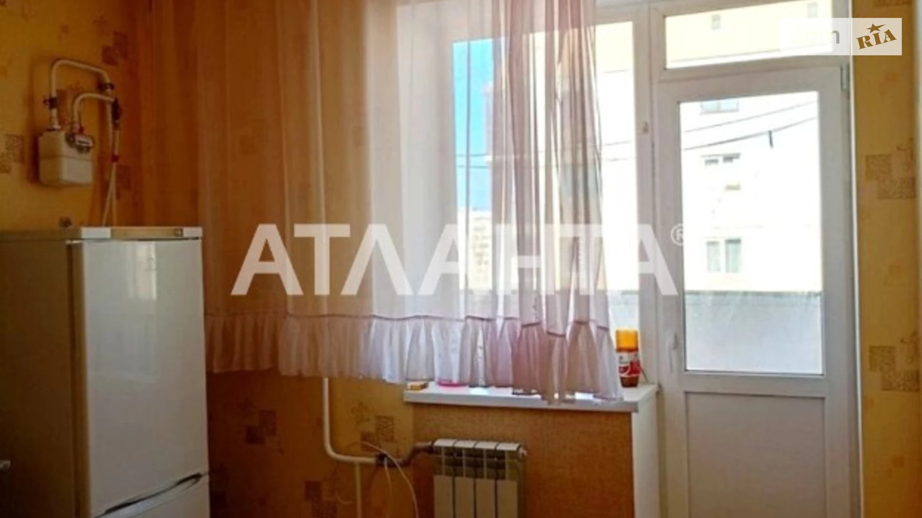 Продается 1-комнатная квартира 49.8 кв. м в Одессе, ул. Академика Сахарова