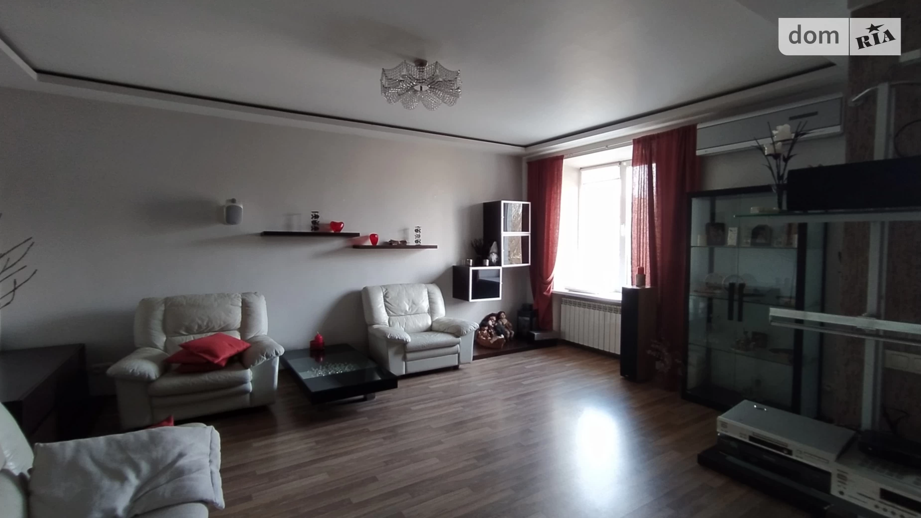 Продается 3-комнатная квартира 119.5 кв. м в Днепре, ул. Дмитрия Кедрина