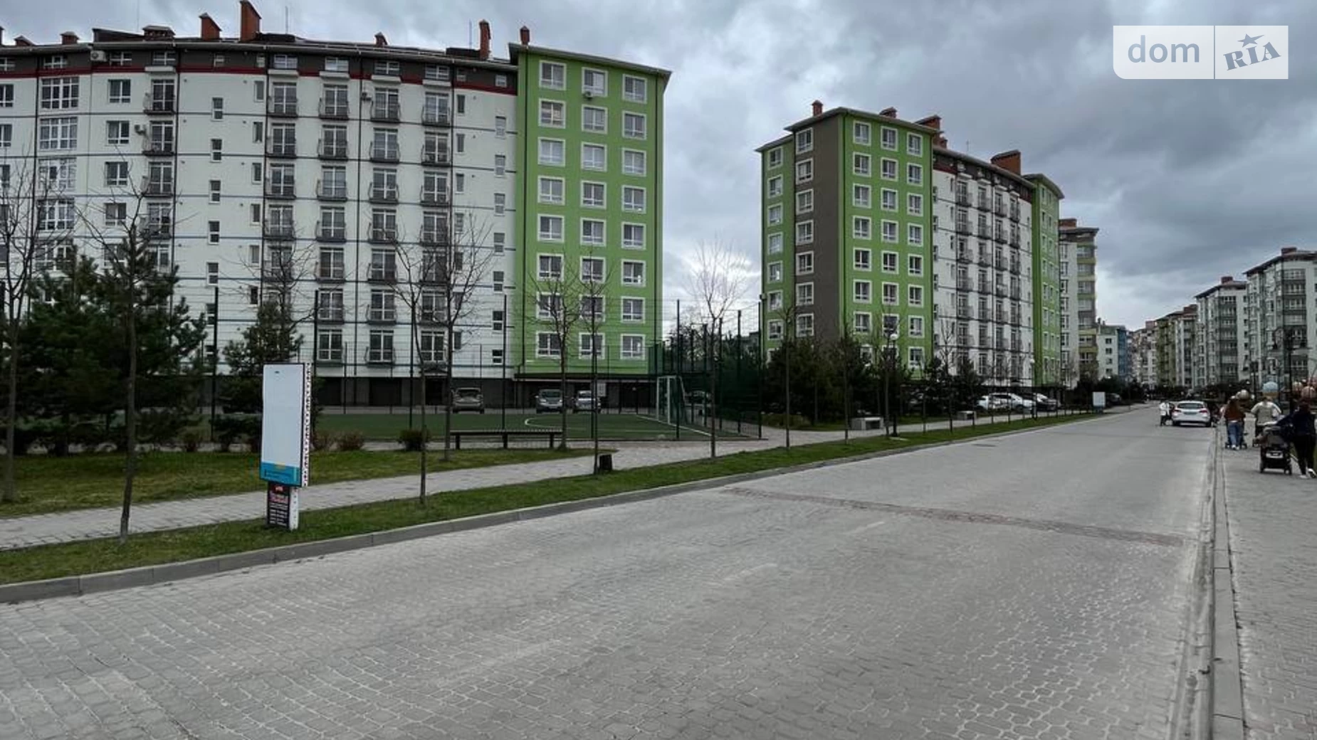 Продается 3-комнатная квартира 97 кв. м в Криховцах