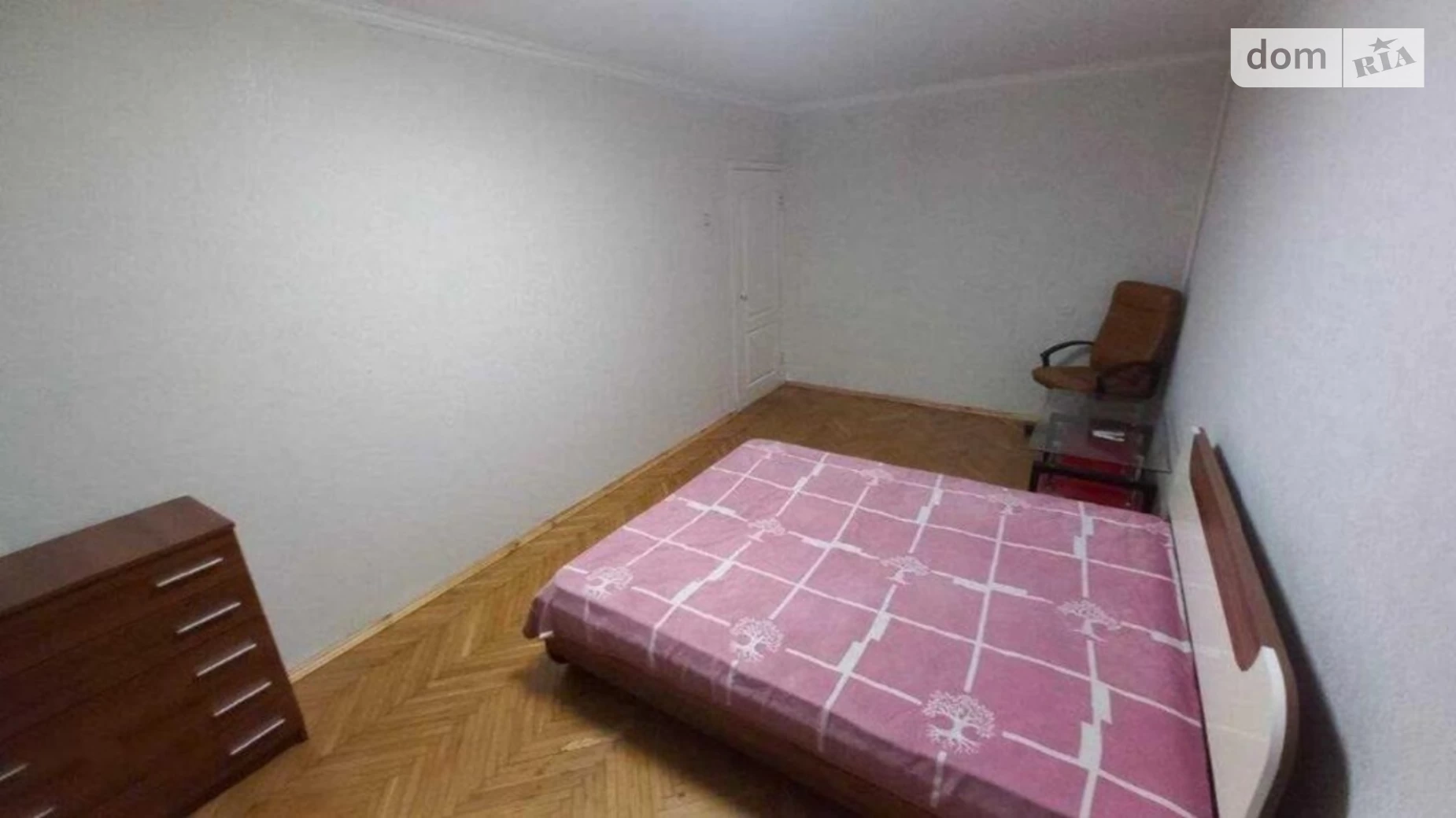 Продается 2-комнатная квартира 46 кв. м в Киеве, ул. Ушинского, 6