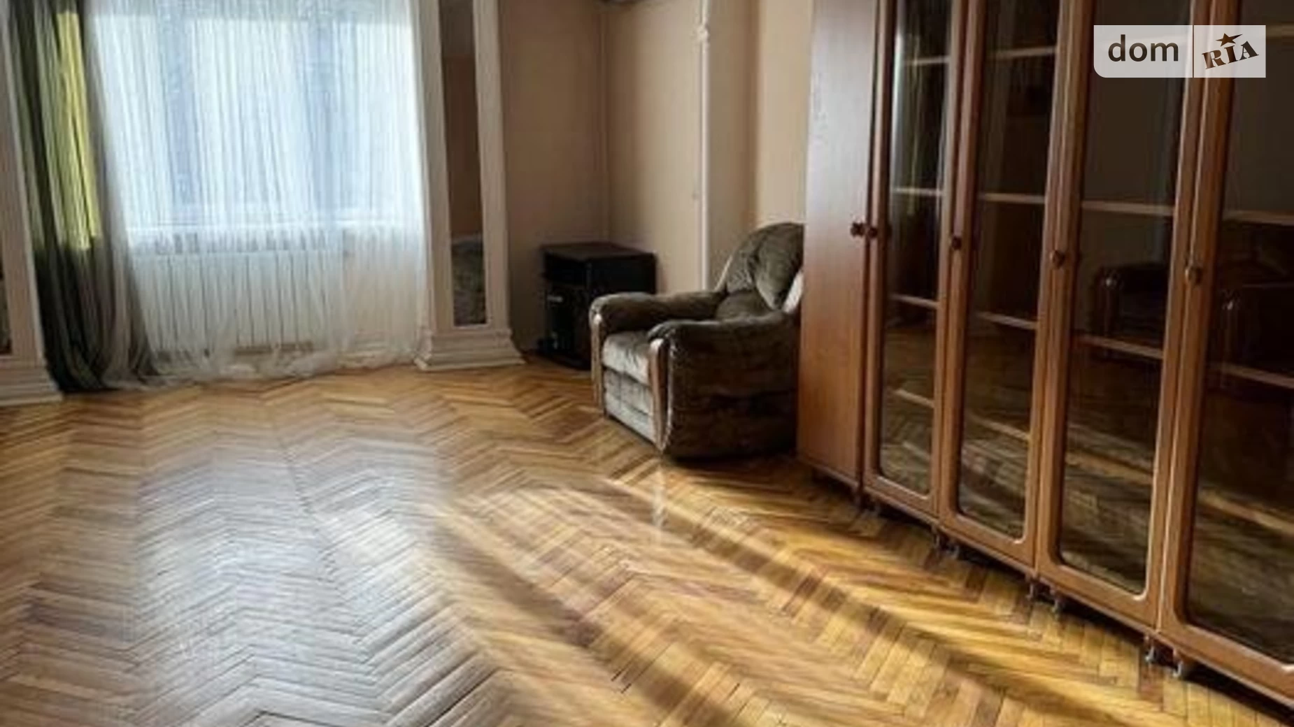 Продается 2-комнатная квартира 79 кв. м в Киеве, ул. Константиновская, 34