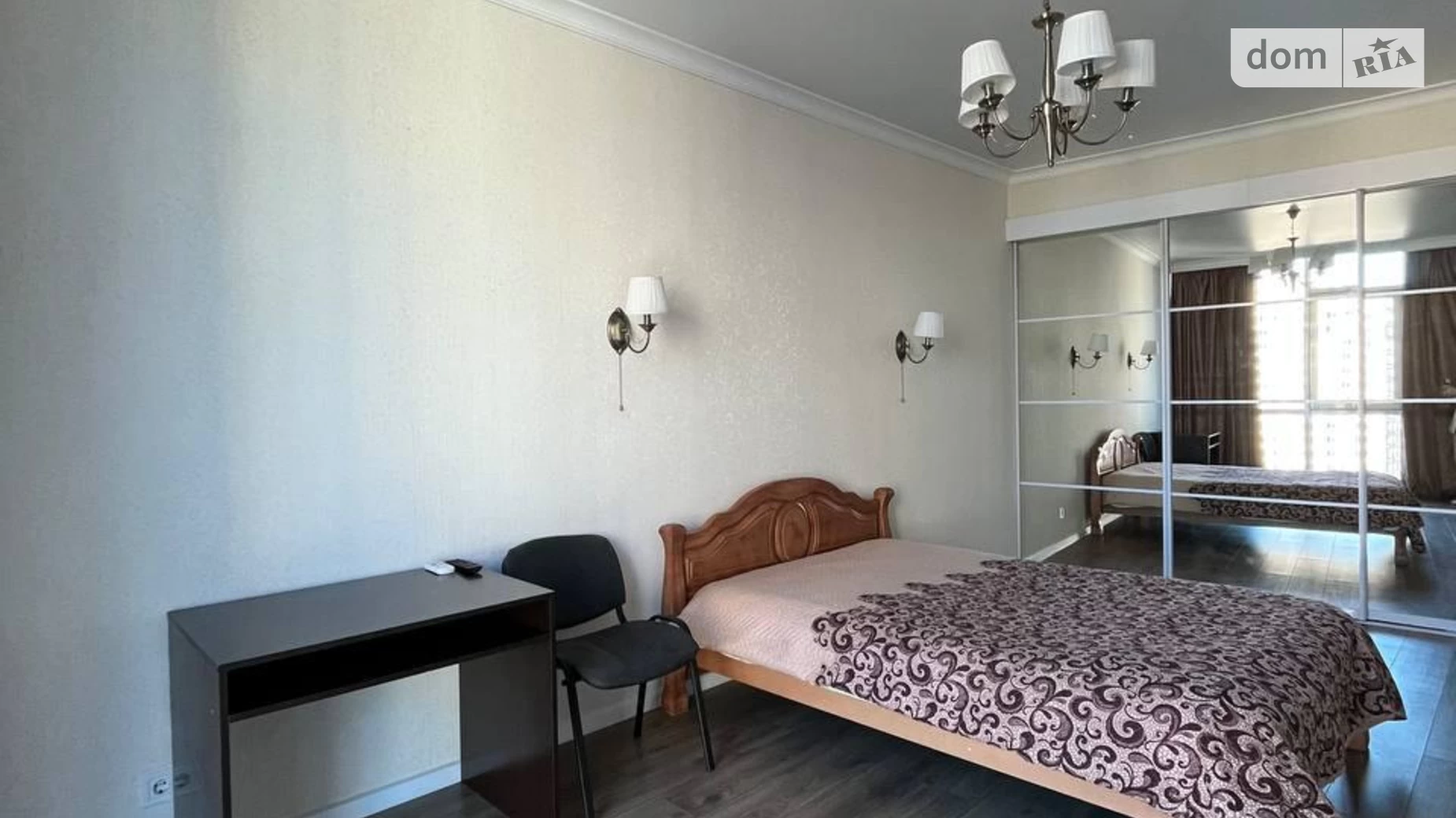 Продается 1-комнатная квартира 38 кв. м в Одессе, ул. Генуэзская, 3А