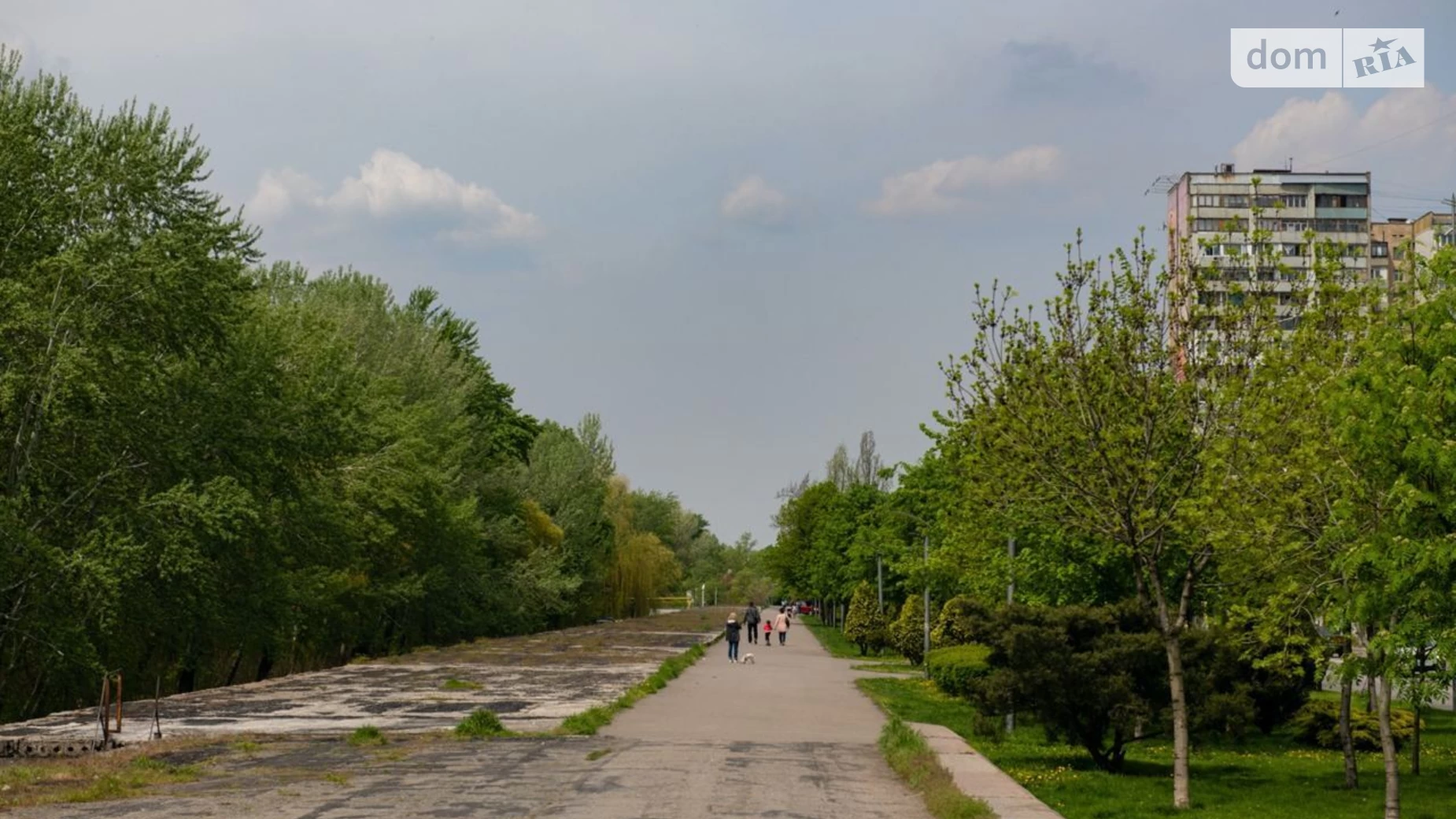 Продается 1-комнатная квартира 33.7 кв. м в Днепре, ул. Малиновского Маршала, 60