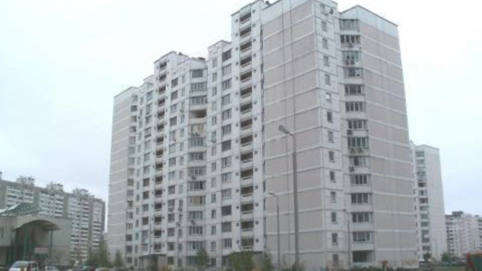 Продается 4-комнатная квартира 96 кв. м в Киеве, ул. Радунская, 11В - фото 2