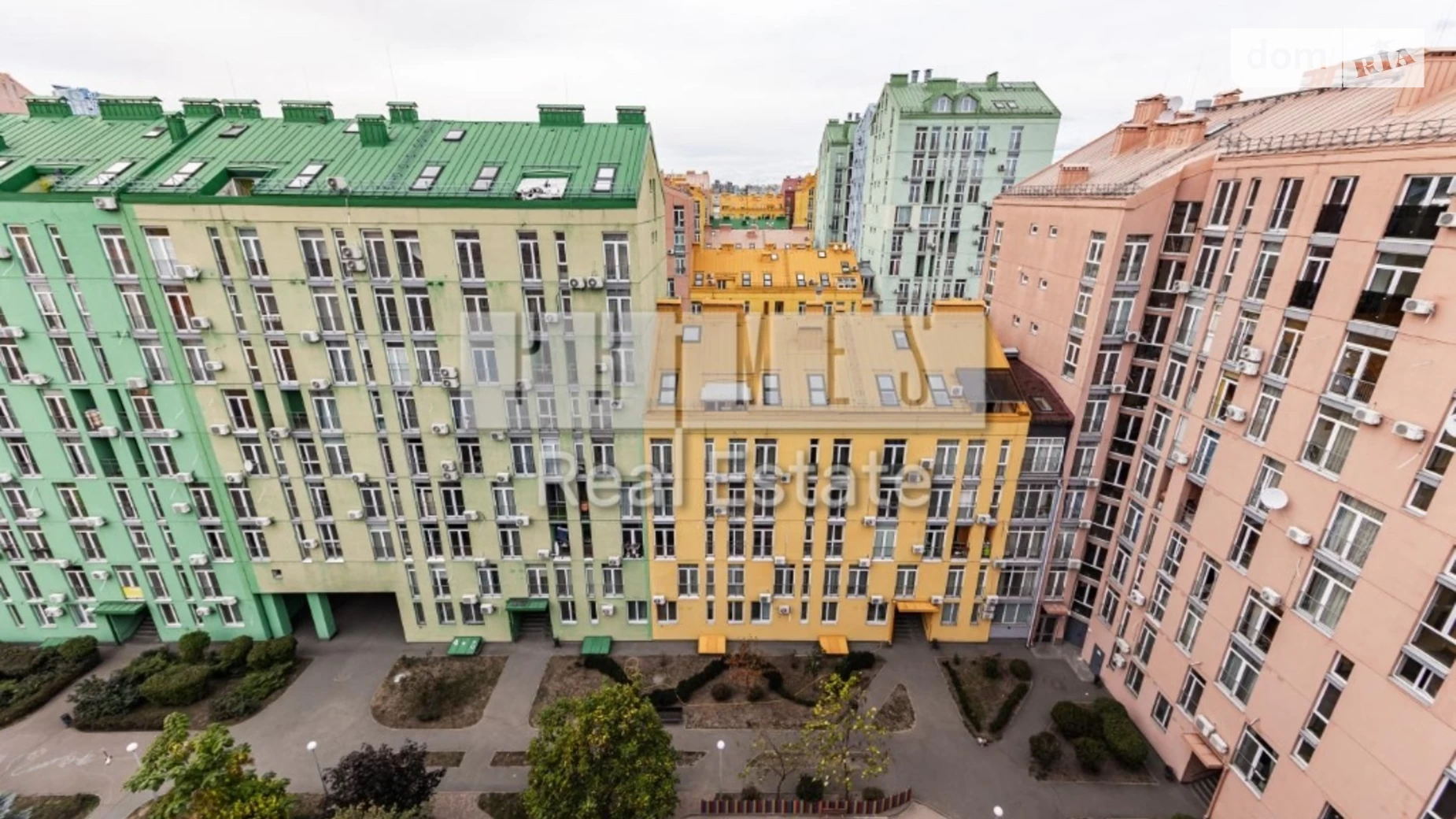 Продається 4-кімнатна квартира 160 кв. м у Києві