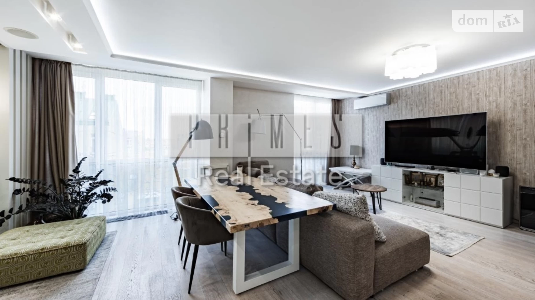 Продается 4-комнатная квартира 160 кв. м в Киеве