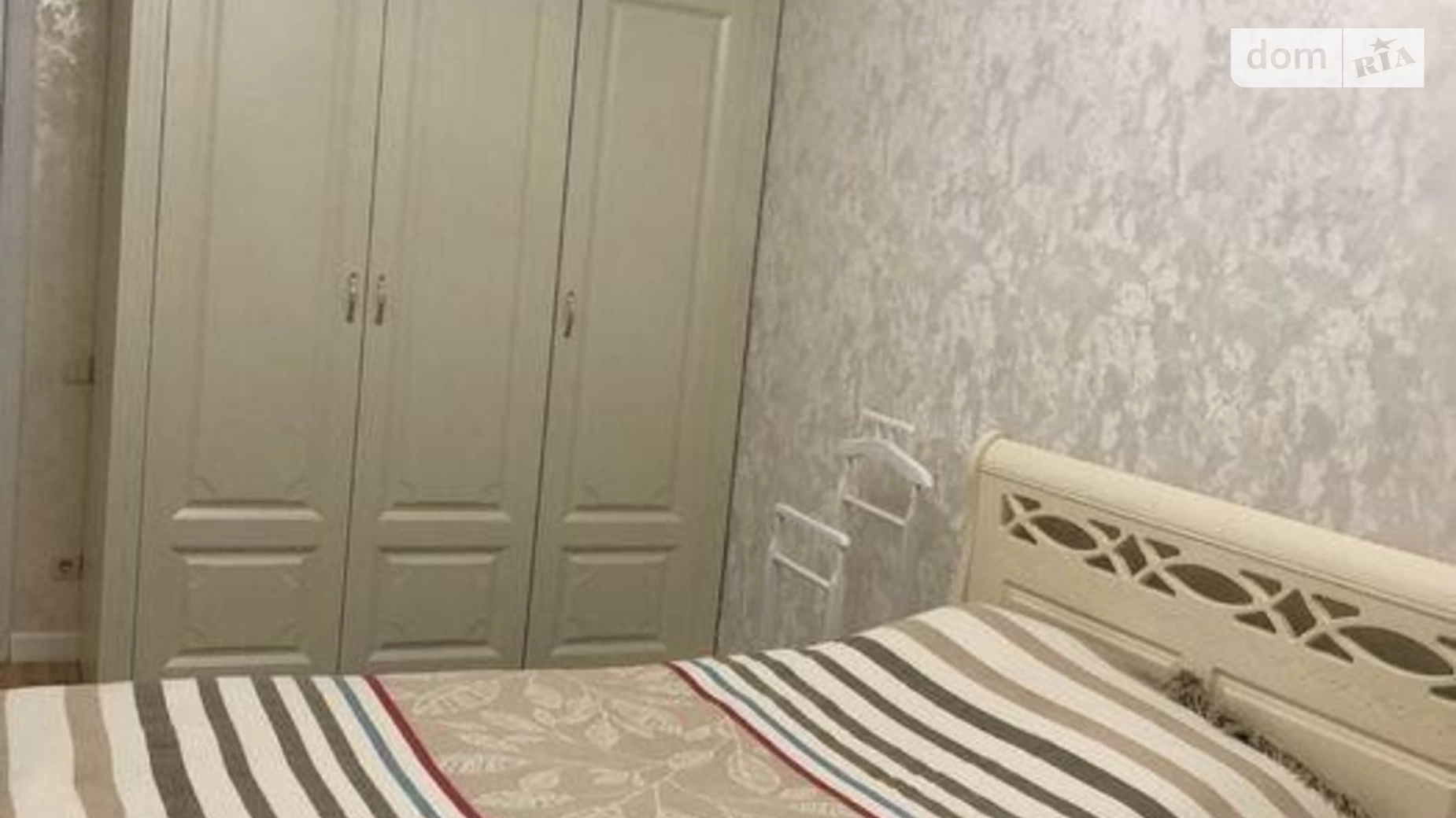 Продается 2-комнатная квартира 68 кв. м в Софиевской Борщаговке, ул. Павла Чубинского, 88