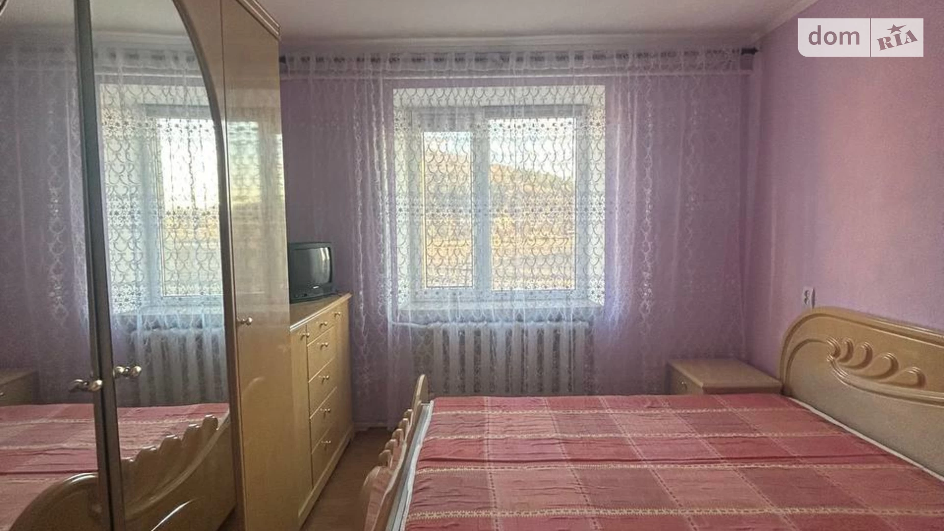 Продается 2-комнатная квартира 53 кв. м в Кременце, ул. Горбача, 7