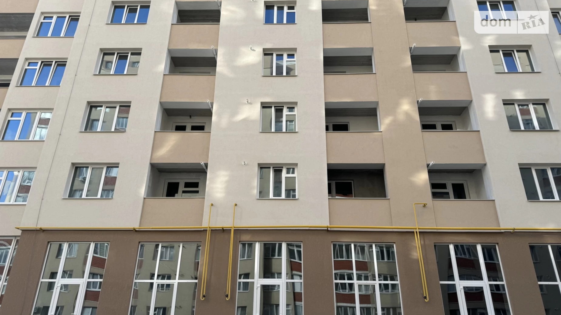 Продается 2-комнатная квартира 67 кв. м в Хмельницком, ул. Кармелюка, 3/6