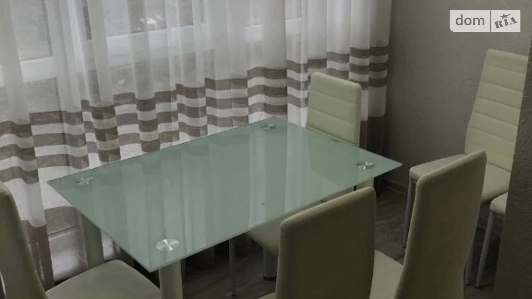 Продается 1-комнатная квартира 45 кв. м в Ровно