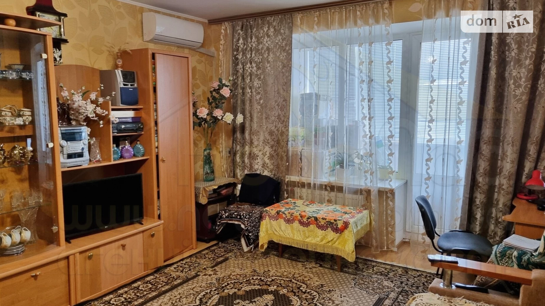 Продается 1-комнатная квартира 48 кв. м в Чернигове, просп. Мира
