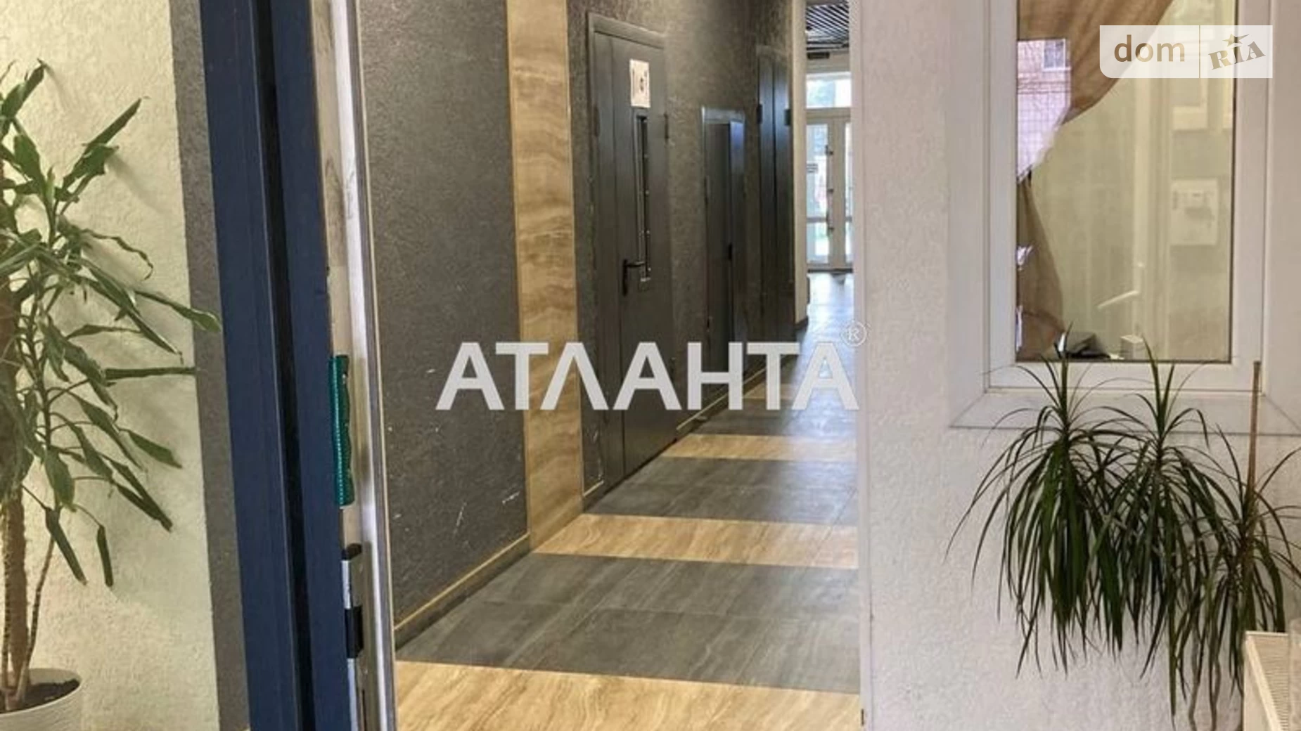 Продается 3-комнатная квартира 135 кв. м в Киеве, ул. Николая Гулака, 4