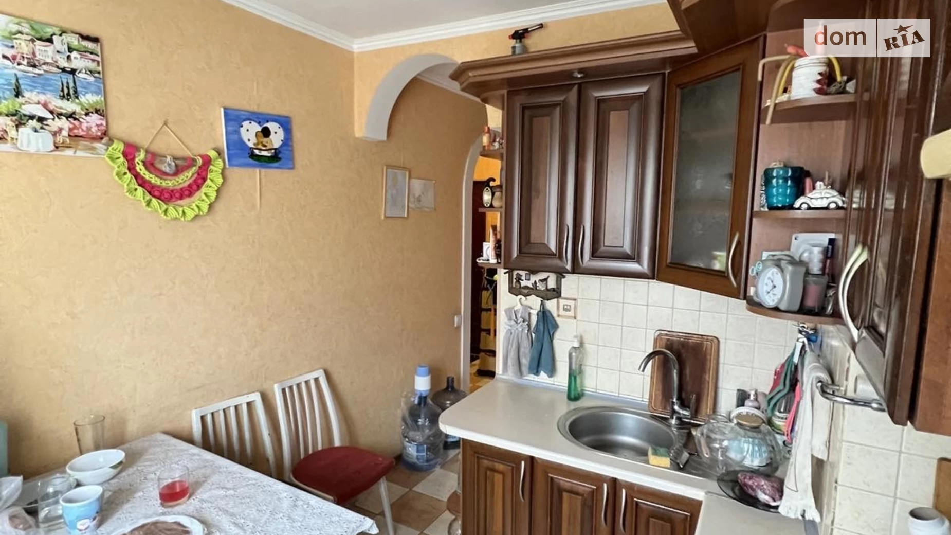Продается 2-комнатная квартира 49 кв. м в Одессе, ул. Люстдорфская дорога, 152