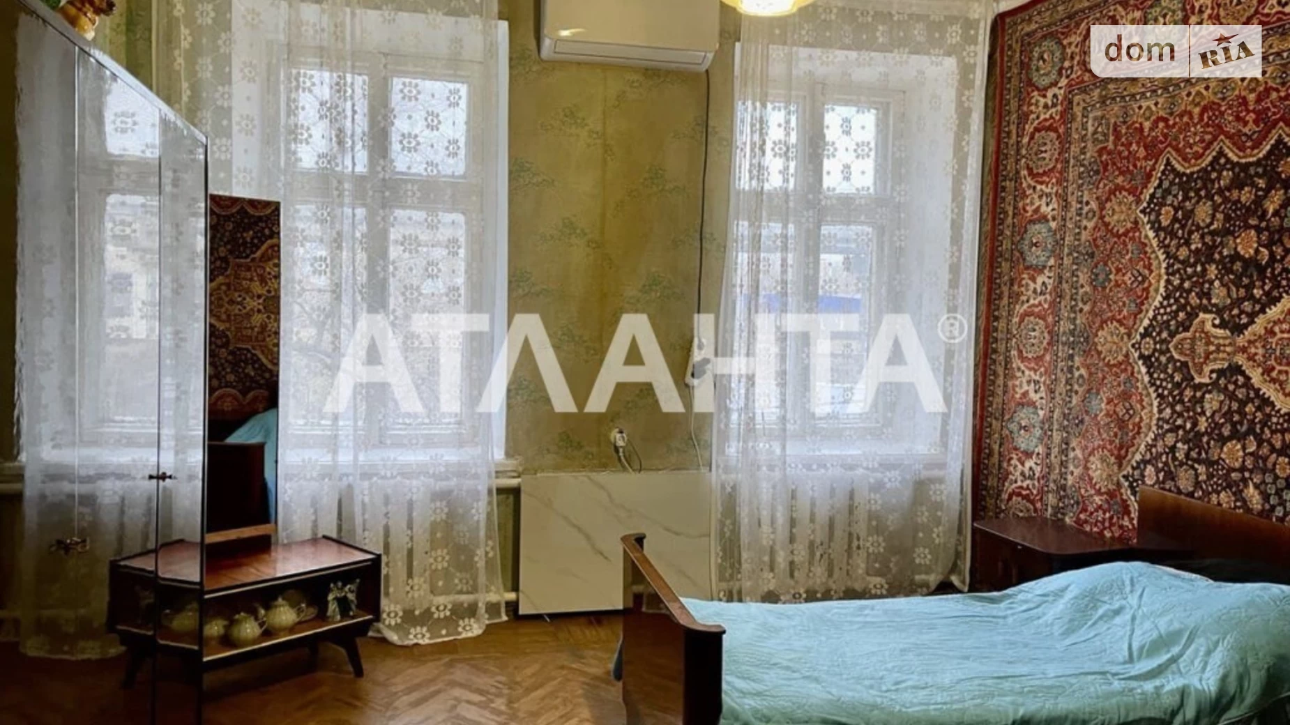 Продається 2-кімнатна квартира 33.8 кв. м у Одесі, вул. Приморська