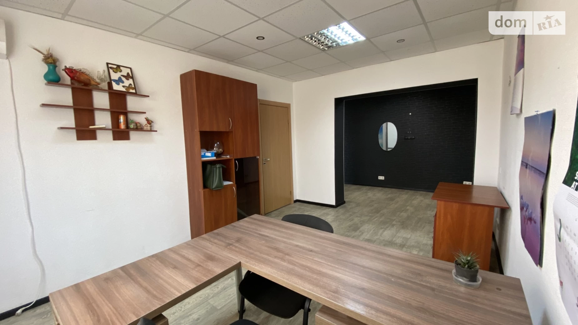 Продается офис 56.3 кв. м в бизнес-центре, цена: 30000 $ - фото 2
