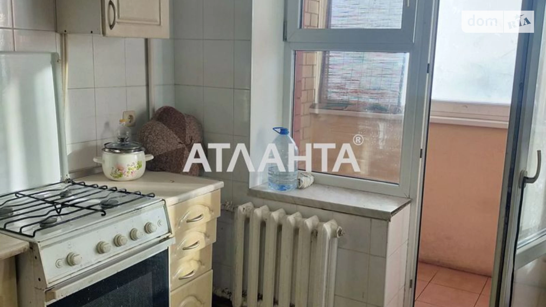 Продается 2-комнатная квартира 56.3 кв. м в Одессе, ул. Академика Сахарова, 38