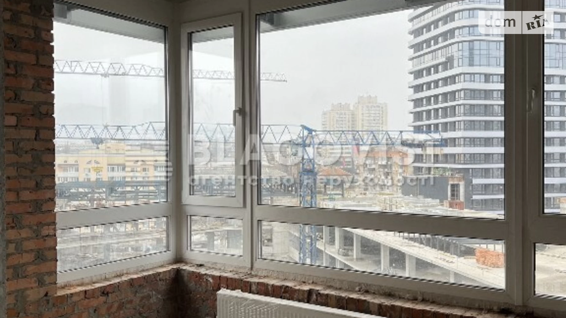 Продается 2-комнатная квартира 73 кв. м в Киеве, просп. Голосеевский(40-летия Октября), 76