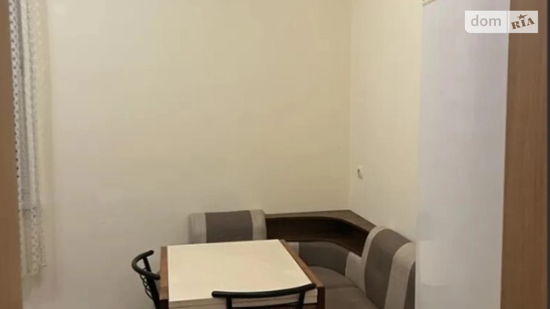 Продается 2-комнатная квартира 56 кв. м в Ивано-Франковске, ул. Береговая - фото 2