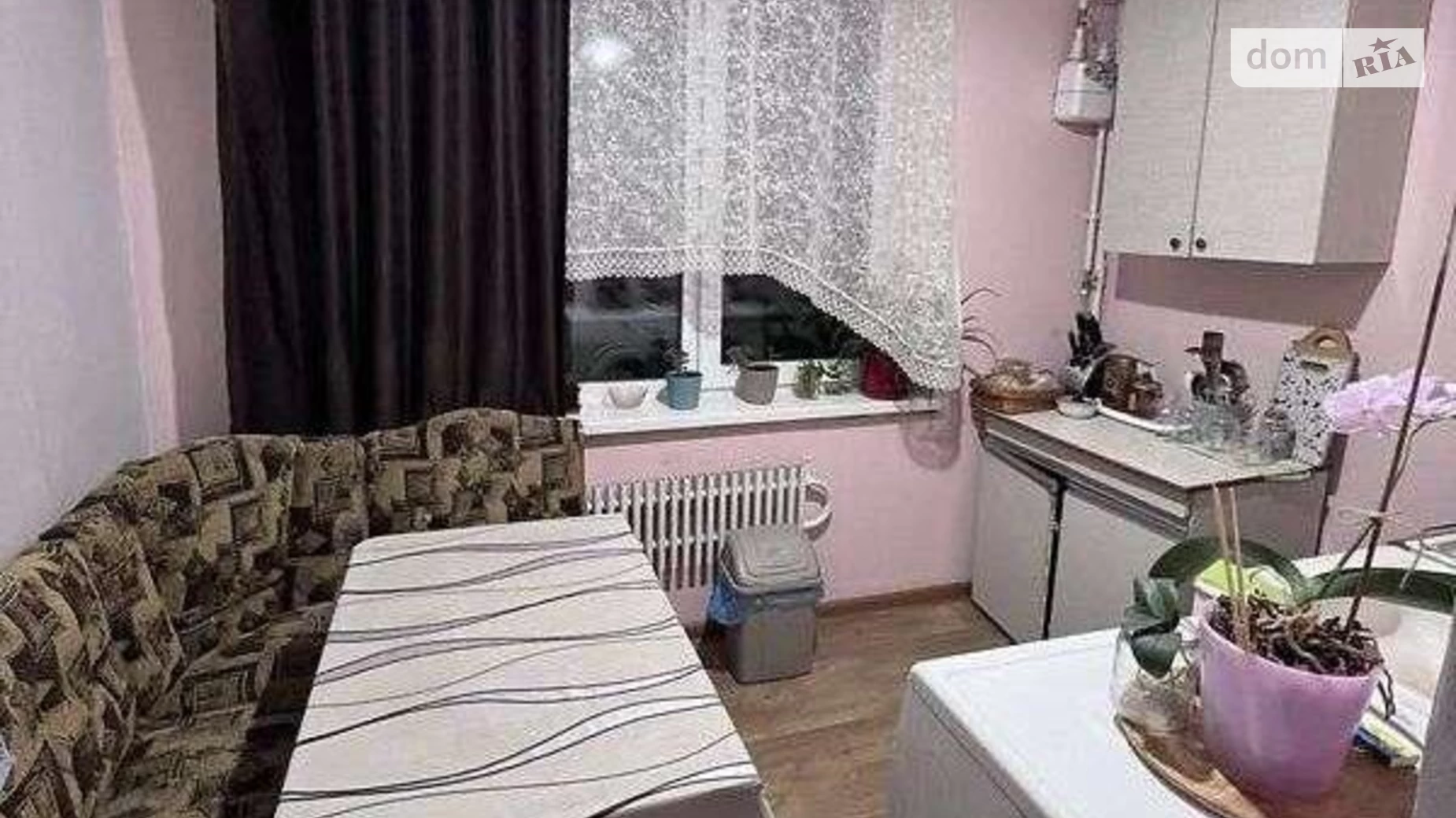 Продається 3-кімнатна квартира 64 кв. м у Харкові, просп. Тракторобудівників, 65