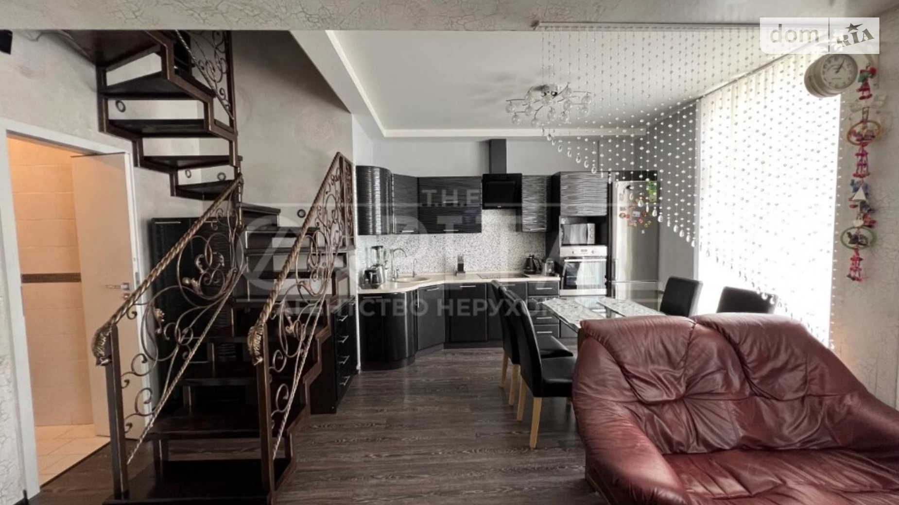 Продается 3-комнатная квартира 82 кв. м в Киеве, ул. Регенераторная, 17